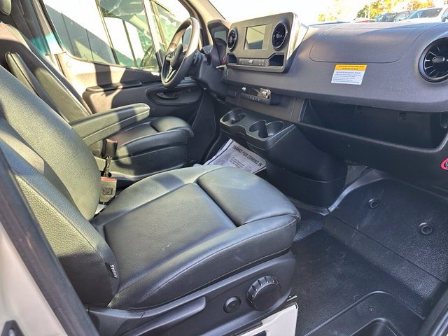 2024 Mercedes-Benz Sprinter 2500 Crew 144 WB Van