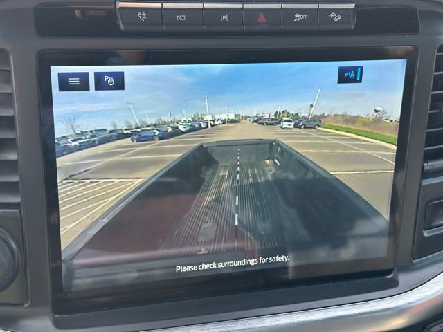 2022 Ford F-150 Lariat Truck SuperCrew Cab