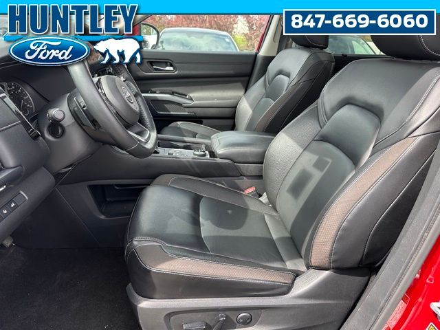 2023 Nissan Pathfinder SL SUV