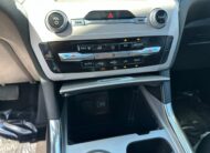 2023 Ford Explorer XLT SUV