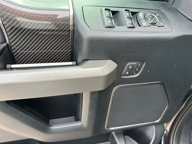 2020 Ford F-150 Raptor Truck SuperCrew Cab