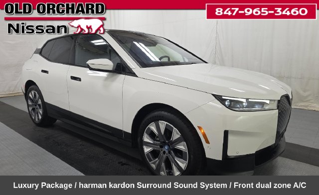 Used 2024 BMW iX Base with VIN WB523CF0XRCP02875 for sale in Skokie, IL