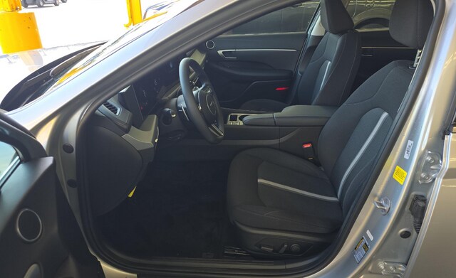 2025 Hyundai Sonata SEL Sedan