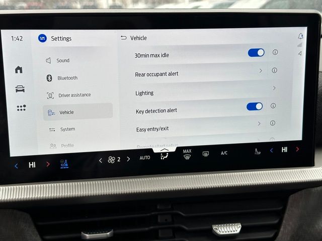 2025 Ford Explorer Platinum SUV