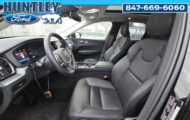 2025 Volvo XC60 B5 Core SUV