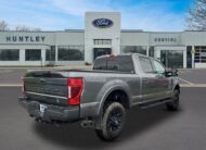 2022 Ford F-250 Lariat Truck Crew Cab