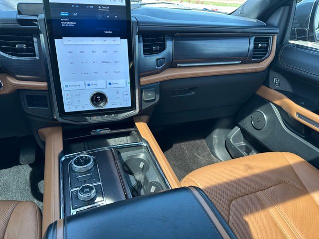 2022 Ford Expedition Max Platinum SUV