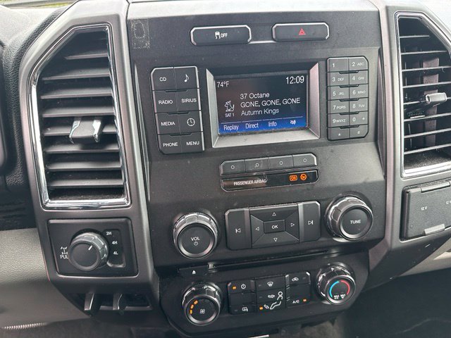 2017 Ford F-250SD XLT Truck
