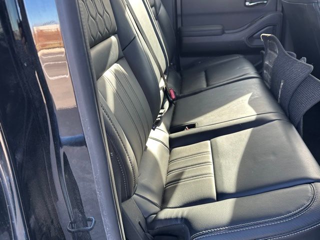 2024 Nissan Frontier SL Truck Crew Cab