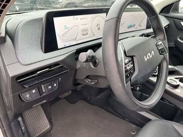 2024 Kia EV6 Light SUV