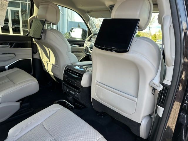 2022 Jeep Wagoneer Series III SUV
