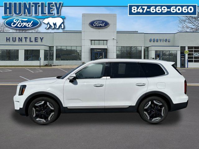 2023 Kia Telluride S SUV