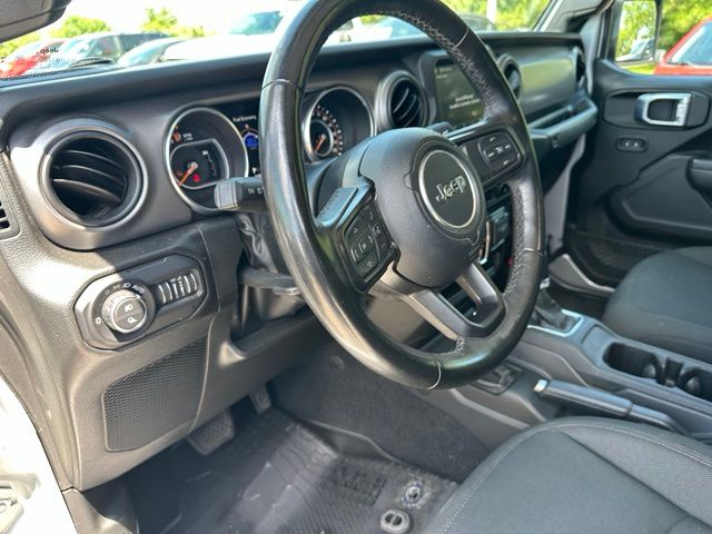 2022 Jeep Gladiator Willys Truck Crew Cab