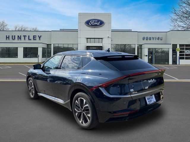 2023 Kia EV6 Wind SUV