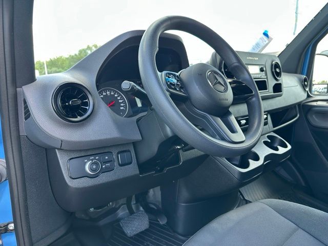 2024 Mercedes-Benz Sprinter 2500 Crew 144 WB Van