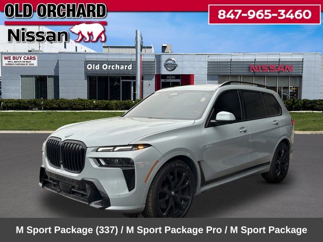 2023 BMW X7 xDrive40i's photo