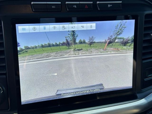 2022 Ford F-150 Lariat Truck SuperCrew Cab