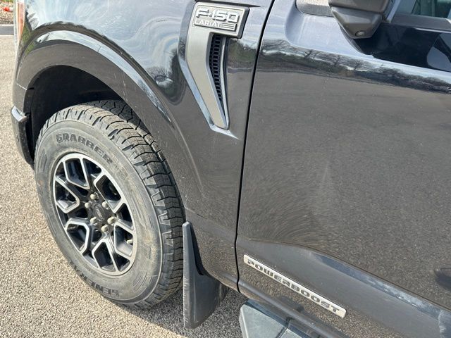 2022 Ford F-150 Lariat Truck SuperCrew Cab