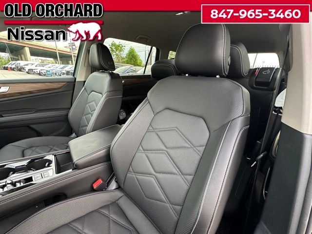 2025 Volkswagen Atlas 2.0T SE w/Technology SUV