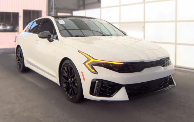 2025 Kia K5 GT Sedan