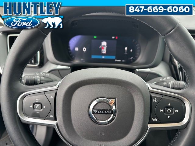 2025 Volvo XC60 B5 Core SUV