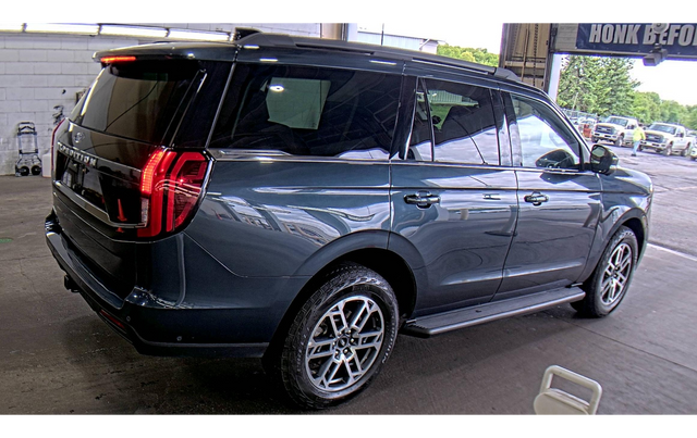 2025 Ford Expedition Active SUV