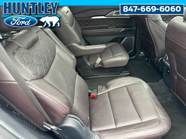 2025 Ford Explorer Platinum SUV