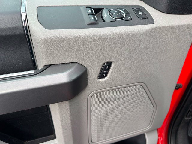 2017 Ford F-250SD XLT Truck