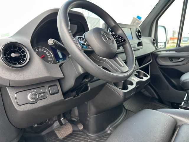 2024 Mercedes-Benz Sprinter 2500 Crew 170 WB Van
