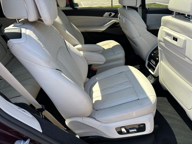 2021 BMW X7 M50i SUV