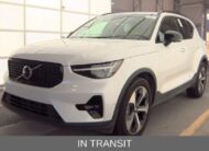 2025 Volvo XC40 B5 Plus Dark Theme SUV