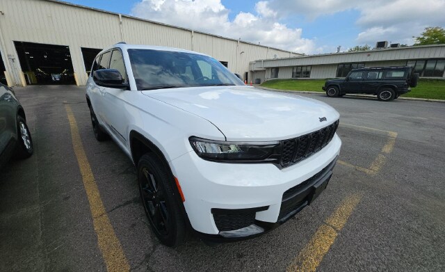2023 Jeep Grand Cherokee Altitude SUV