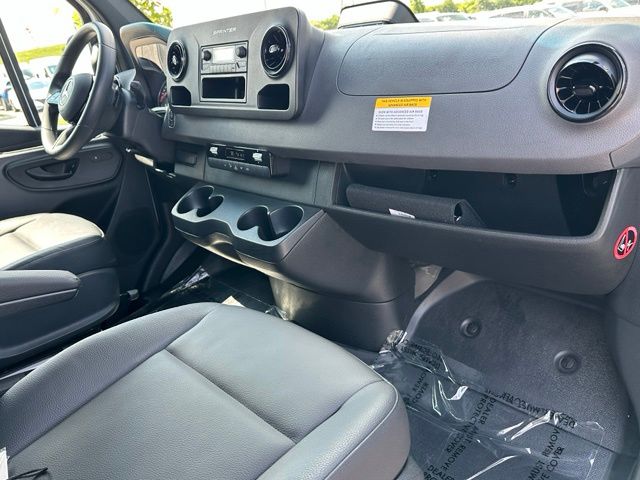 2025 Mercedes-Benz Sprinter 2500 Cargo 144 WB Van Cargo Van