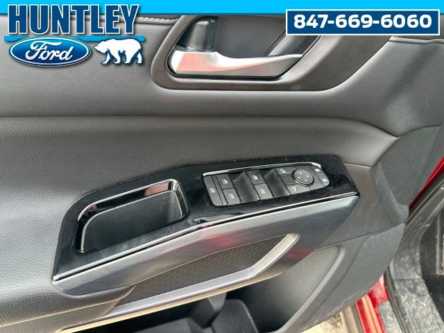 2023 Nissan Pathfinder SL SUV