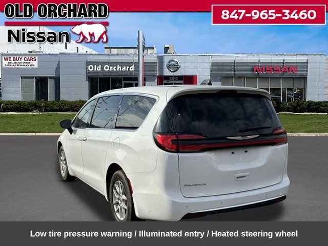 2024 Chrysler Pacifica Touring Van Passenger Van