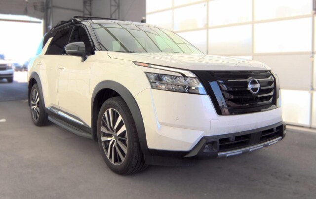 2024 Nissan Pathfinder Platinum SUV