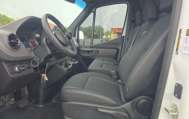2025 Mercedes-Benz Sprinter 2500 Cargo 144 WB Van Cargo Van