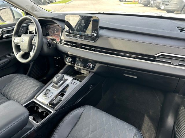 2024 Mitsubishi Outlander PHEV SUV