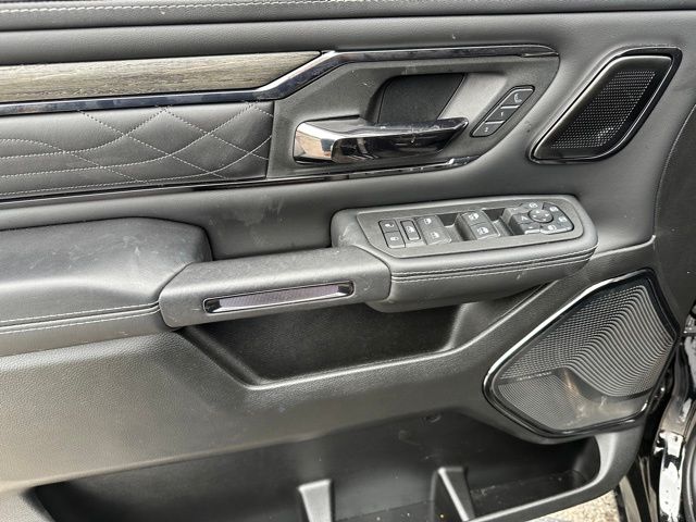 2025 Ram 1500 Limited Truck Crew Cab