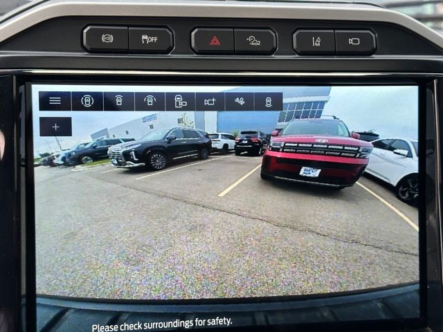 2022 Ford F-250 Lariat Truck Crew Cab