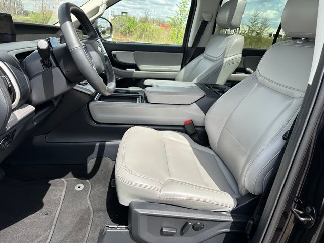 2025 Ford Expedition Active SUV