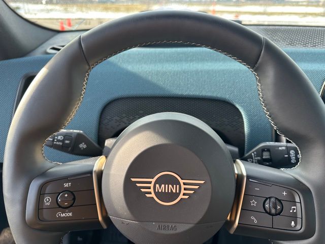 2025 MINI SE Countryman Signature Plus SUV