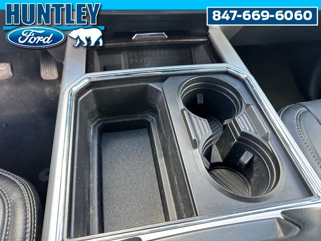 2022 Ford F-350 Lariat Truck Crew Cab