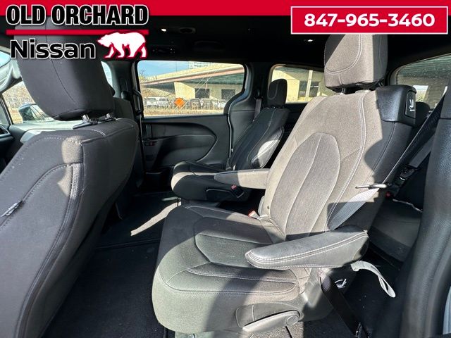 2024 Chrysler Pacifica Touring Van Passenger Van