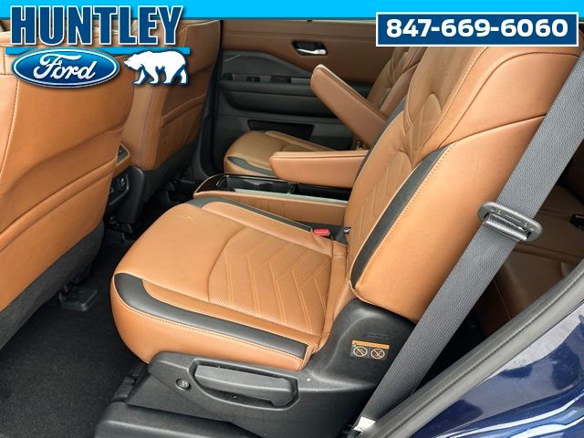 2024 Nissan Pathfinder Platinum SUV