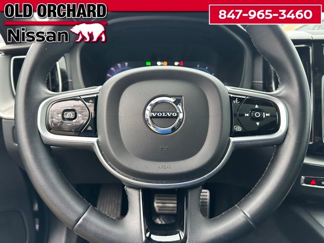 2022 Volvo XC60 Recharge Plug-In Hybrid T8 R-Design SUV