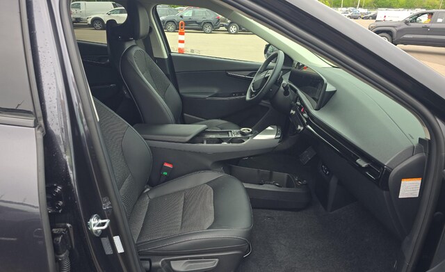 2025 Kia EV6 Light SUV