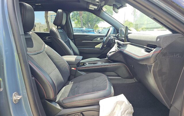 2025 Ford Explorer ST SUV