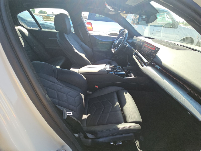 2026 BMW 530i 530i xDrive Sedan
