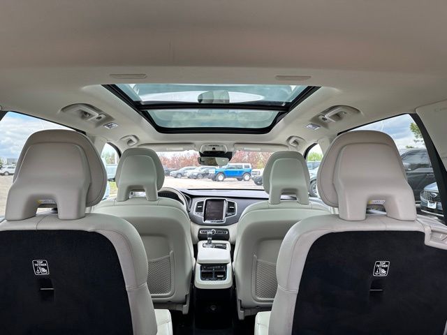 2020 Volvo XC90 T6 Momentum SUV